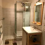Rez De Pébrier Apartamento *