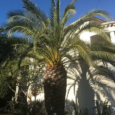 Rez De Pebrier דירה *