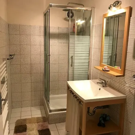 Rez De Pebrier Apartment *