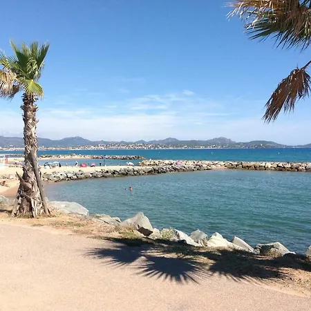 Rez De Pebrier Apartment