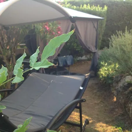 Rez De Pebrier 公寓 *